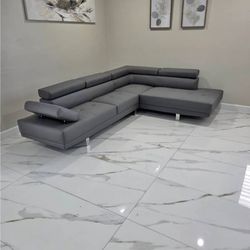SECTIONAL COUCH  🛋 