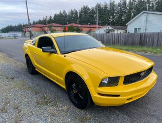 2005 Ford mustang GT Premium Coupe 2D