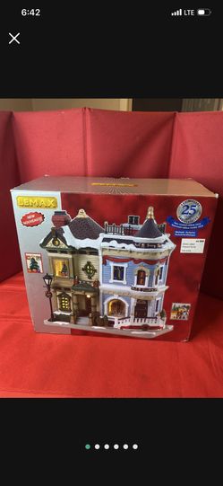 Lemax Christmas in the City Lighted Building Michaels Exclusive Limited Ed 2018