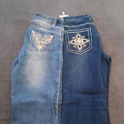 Dark Blue Jeans And Light Blue Jeans 