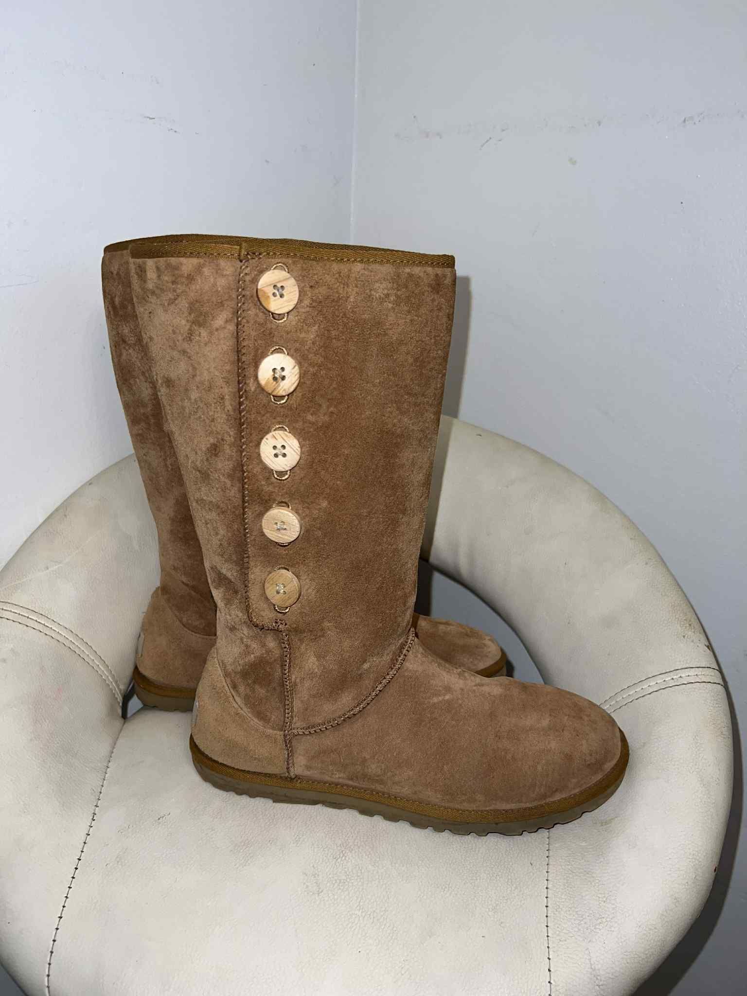 UGG Size 9