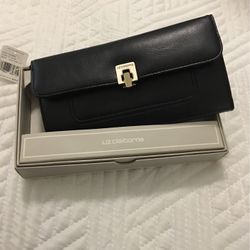 New w/Tag & Box Liz Claiborne Leather Wallet