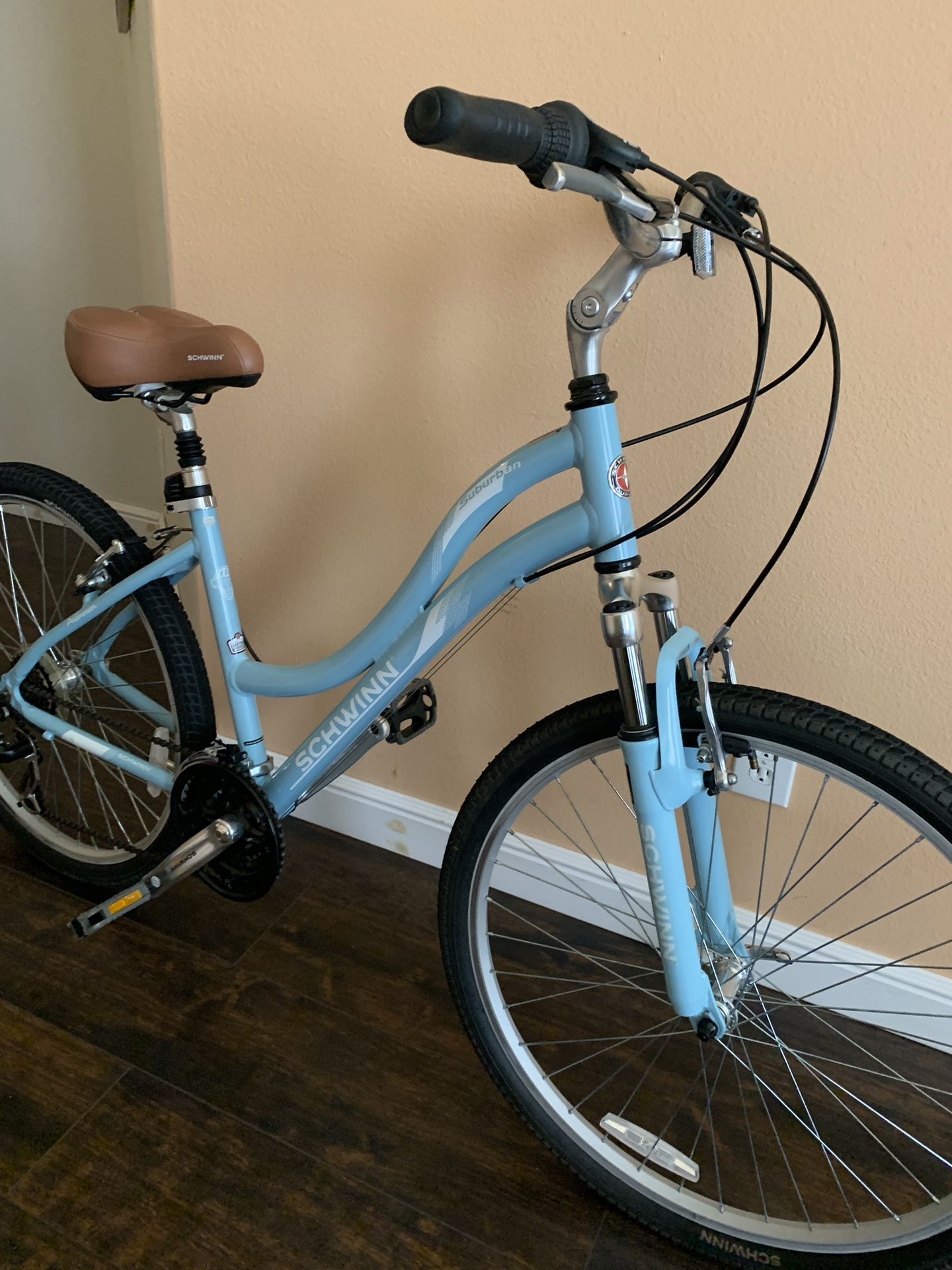 🔥🔥 Women’s SCHWINN SUBURBAN BIKE 🔥🔥