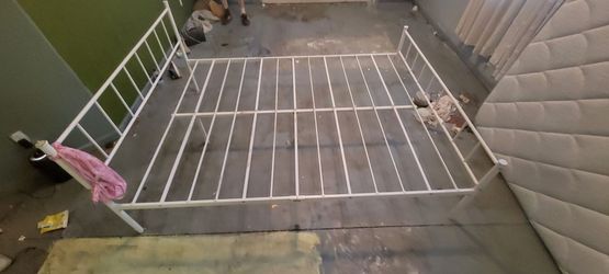 Queen size bed frame