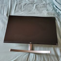 27" 4k LG Monitor