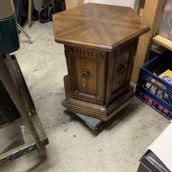End Table/ Night Stand