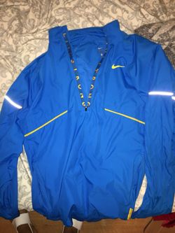 nike windbreaker