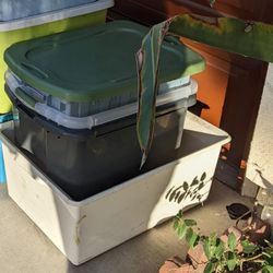 Free Totes. Pick Up Today 