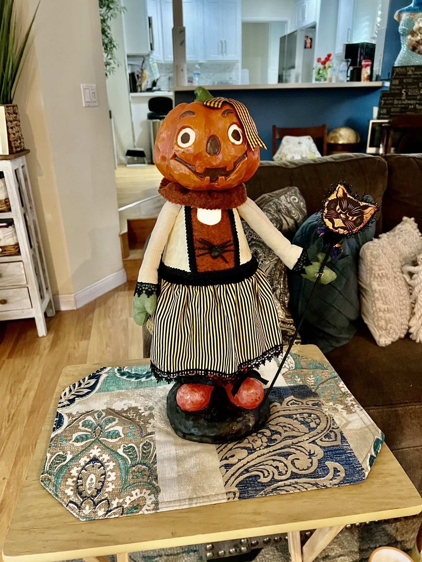 Victorian Trading NWOT Paper Mache Punkin HEAD