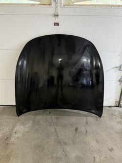 11-13 Infiniti m37 Hood 