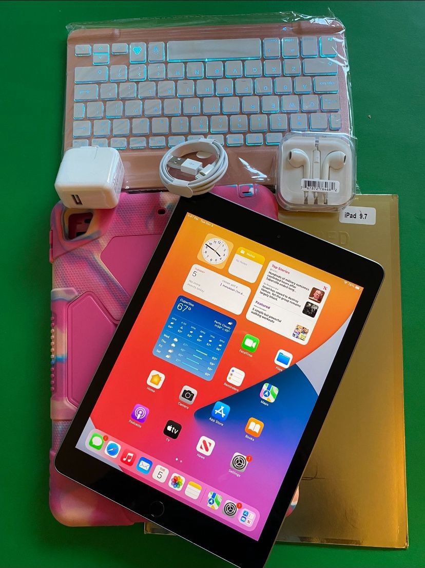 128GB / 32GB Apple IPad 5th generation (9.7” Retina / Touch ID / iOS 16) with case, keyboard, glass & Accessories