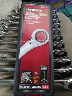 11-Piece Ratcheting combination wrench set