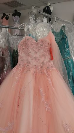 Brand new blush peach sweet 16 / Quinta dress size extra small