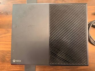 Microsoft Xbox One 500GB Console Black 1540 Bundle, 4 Games + Controller Tested