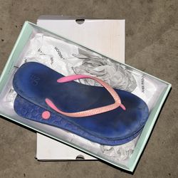 No Boundaries Single Flip Flops Blue Pink Glitter Summer Beach Pool women’s size 7  