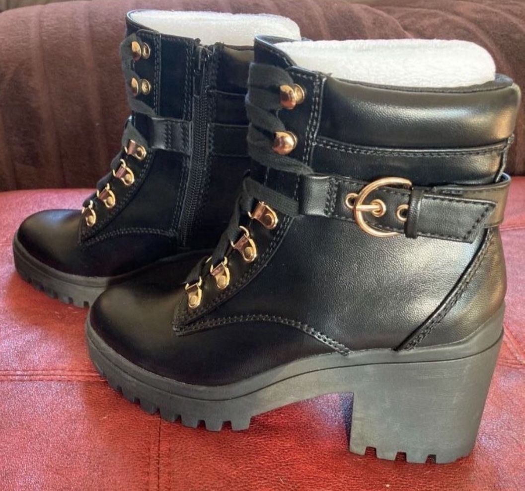 New! Women’s Black , Bridgett Boots by Wild Pair. Size 5.5