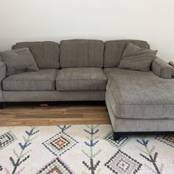 Comfy Gray Sectional Sofa in Good Condition!
