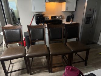 4 Chairs
