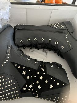 Louis Vuitton Monogram Canvas And Leather Wonderland Ranger Combat Boots  for Sale in Los Angeles, CA - OfferUp