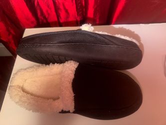 Black Sherpa-Lined House Slippers