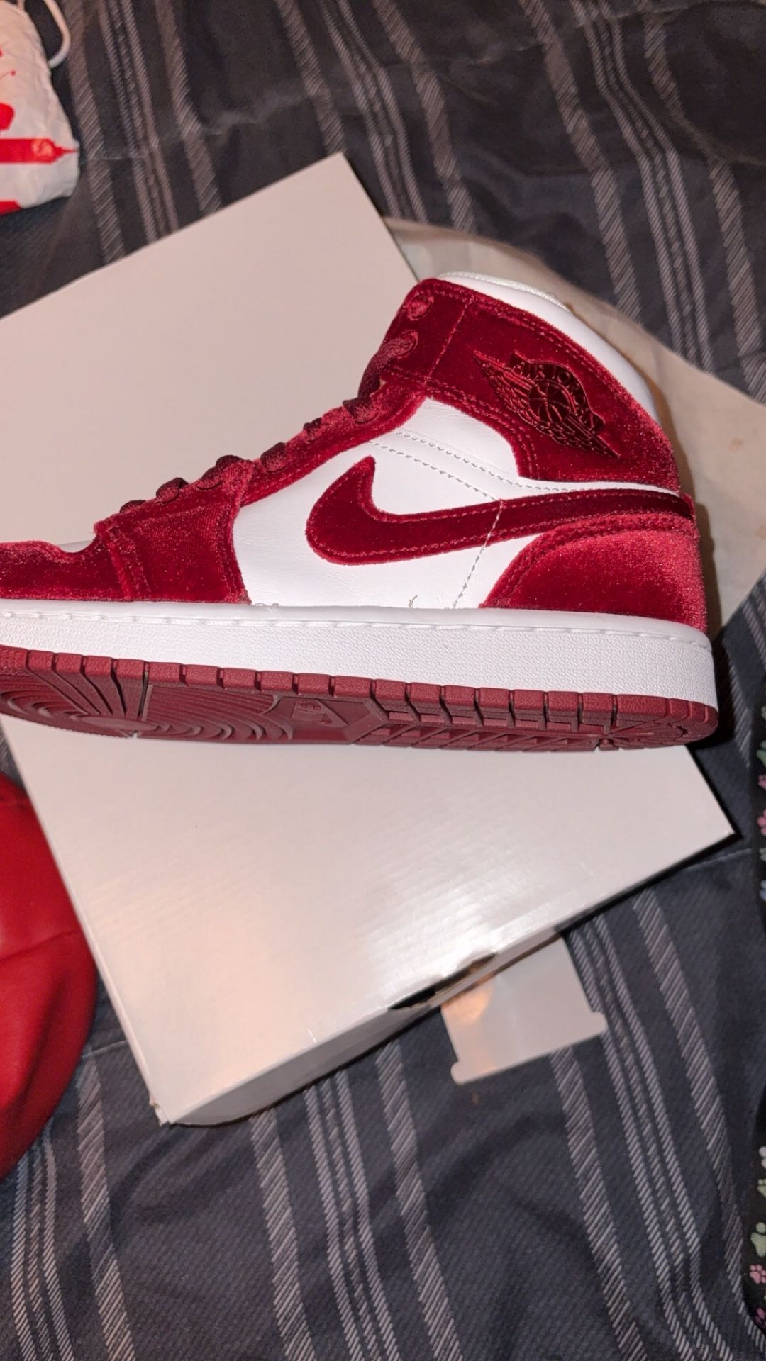 Jordan Air 1 Velvet Red