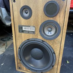 1 speaker only  ultra acoustic systems UA 300 series