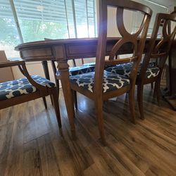 Vintage Dining Table & Six Chairs $150