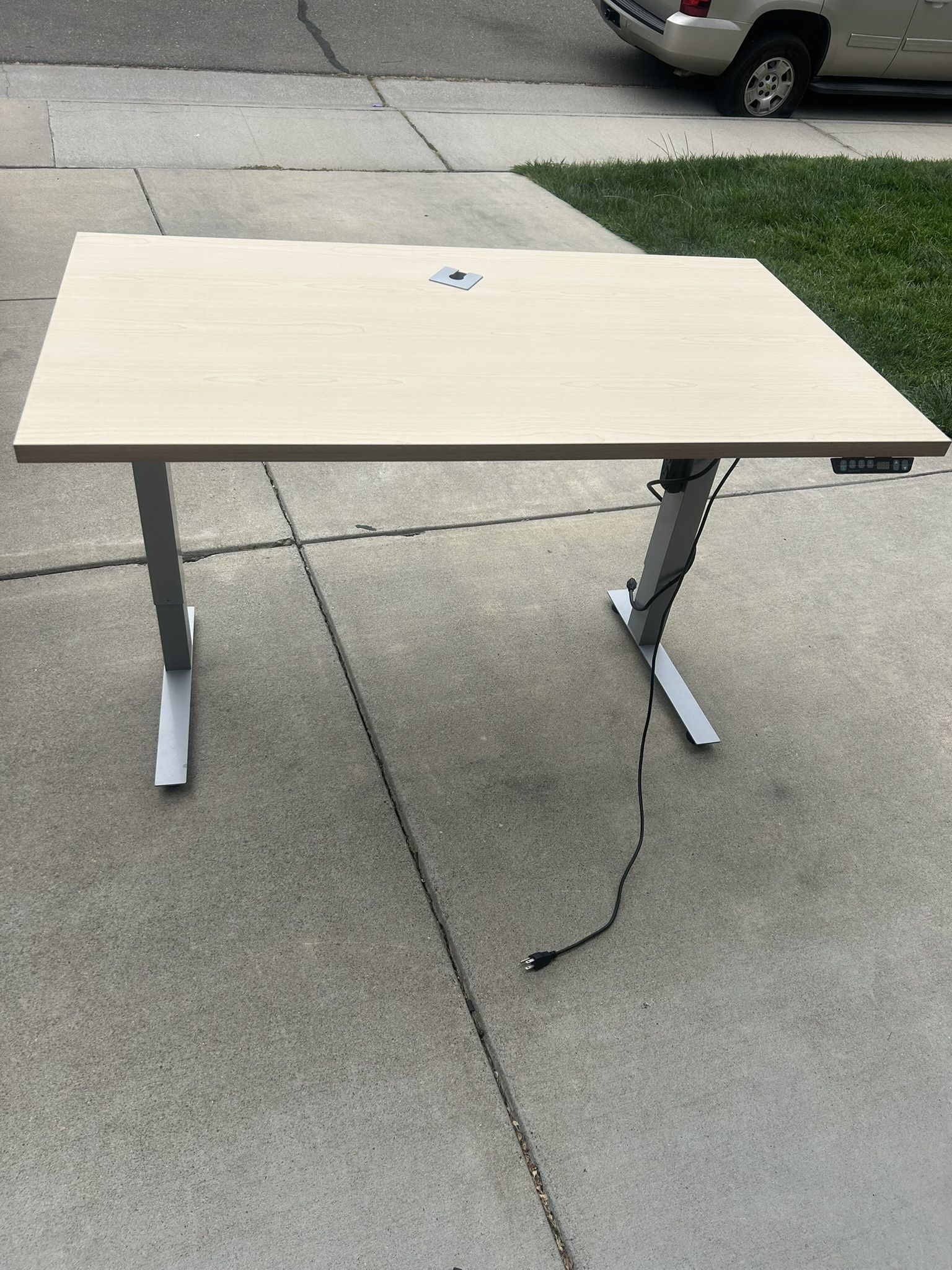 Electric Adjustable Desk