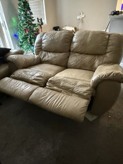 Fully Recliner Couch