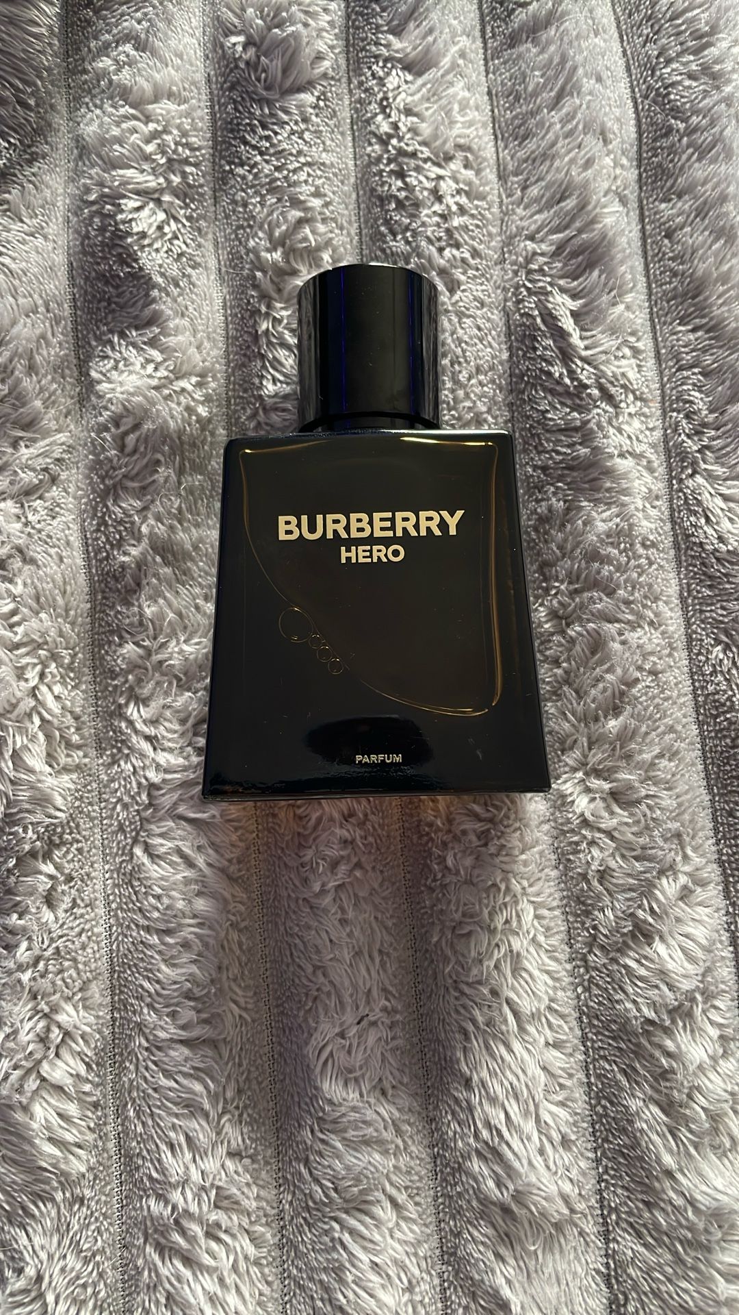 BURBERRY Men’s Hero Parfum 3.4 Oz