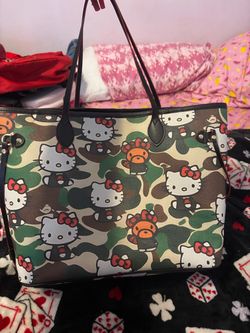 Hello kitty purse