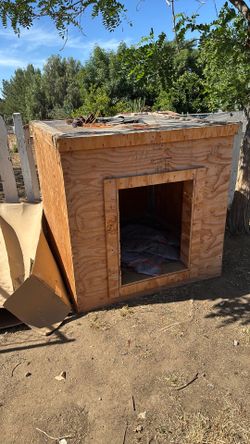 Free Dog house