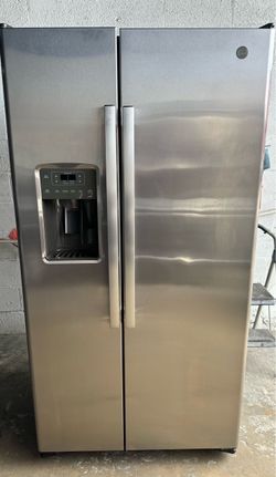 Counterdepth stainless steel side by side Refrigerator