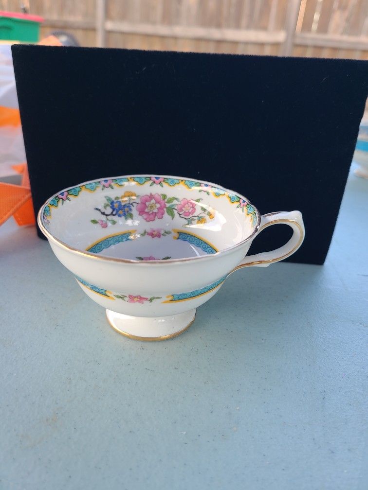 Vintage 60s GROSVENOR Bone China England WU TENG Pattern