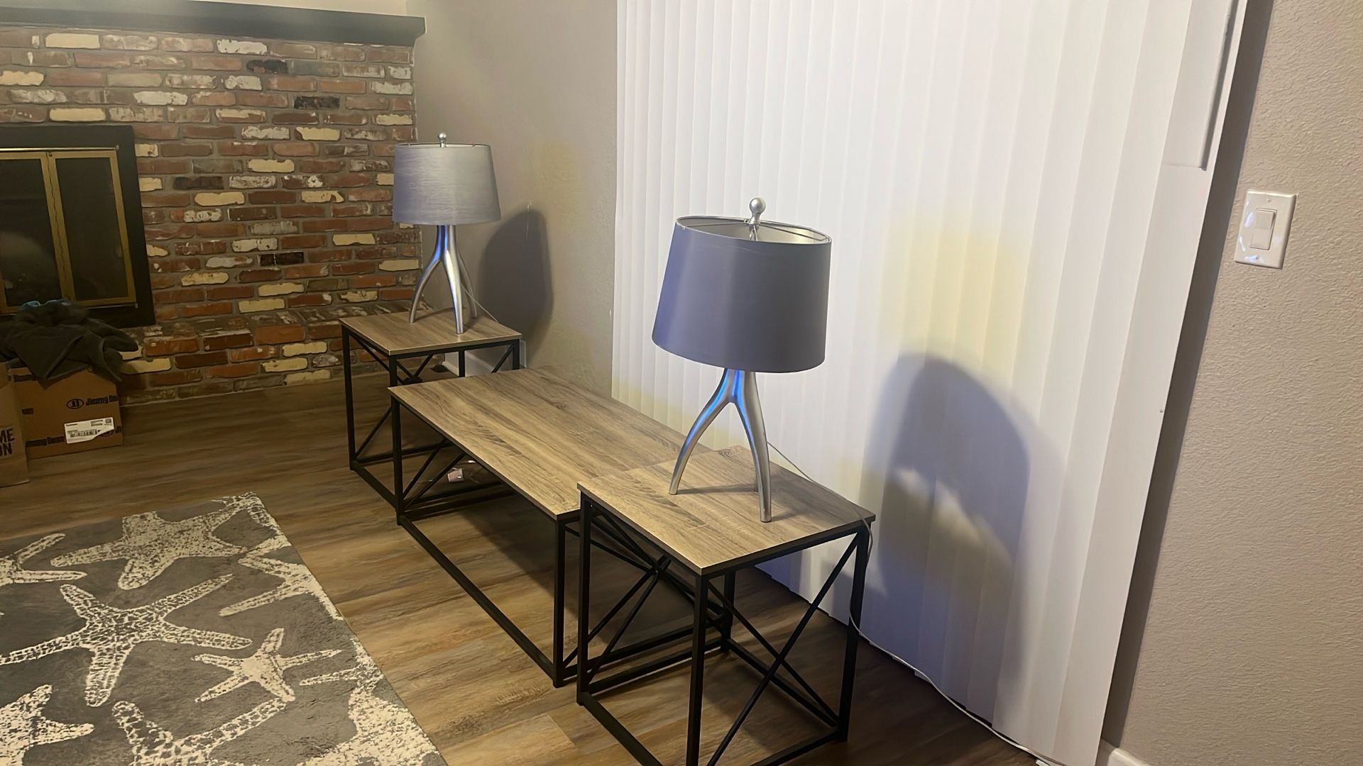 2 End Tables Coffee Table 2 Lamps
