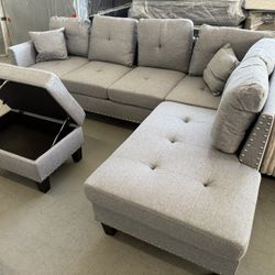 NEW SECTIONAL & OTTOMAN LIGHT GRAY 