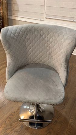 Bar stool