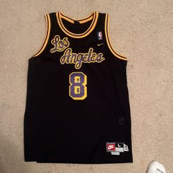 Vintage Nike Lakers Kobe Bryant #8 Jersey  Size Large