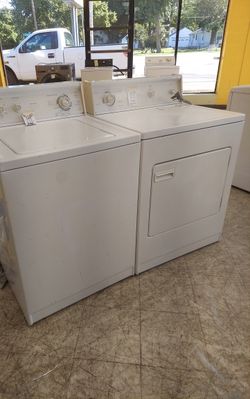 Working white washer and dryer set