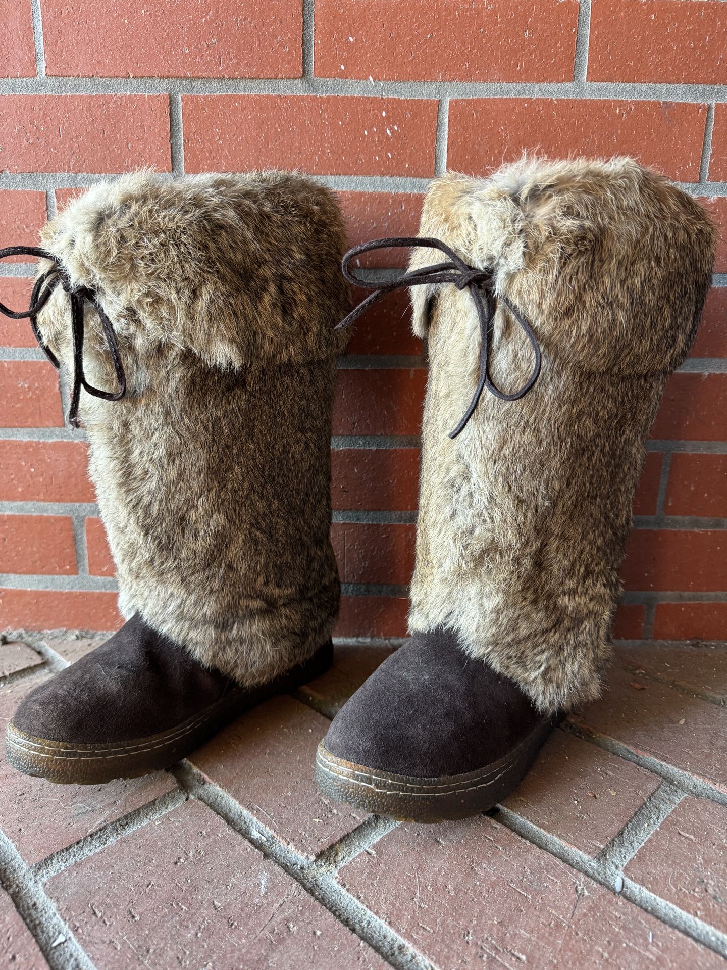 Bearpaw Women’s Furry Winter Boots