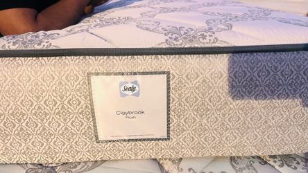 Twin size SEALY mattress