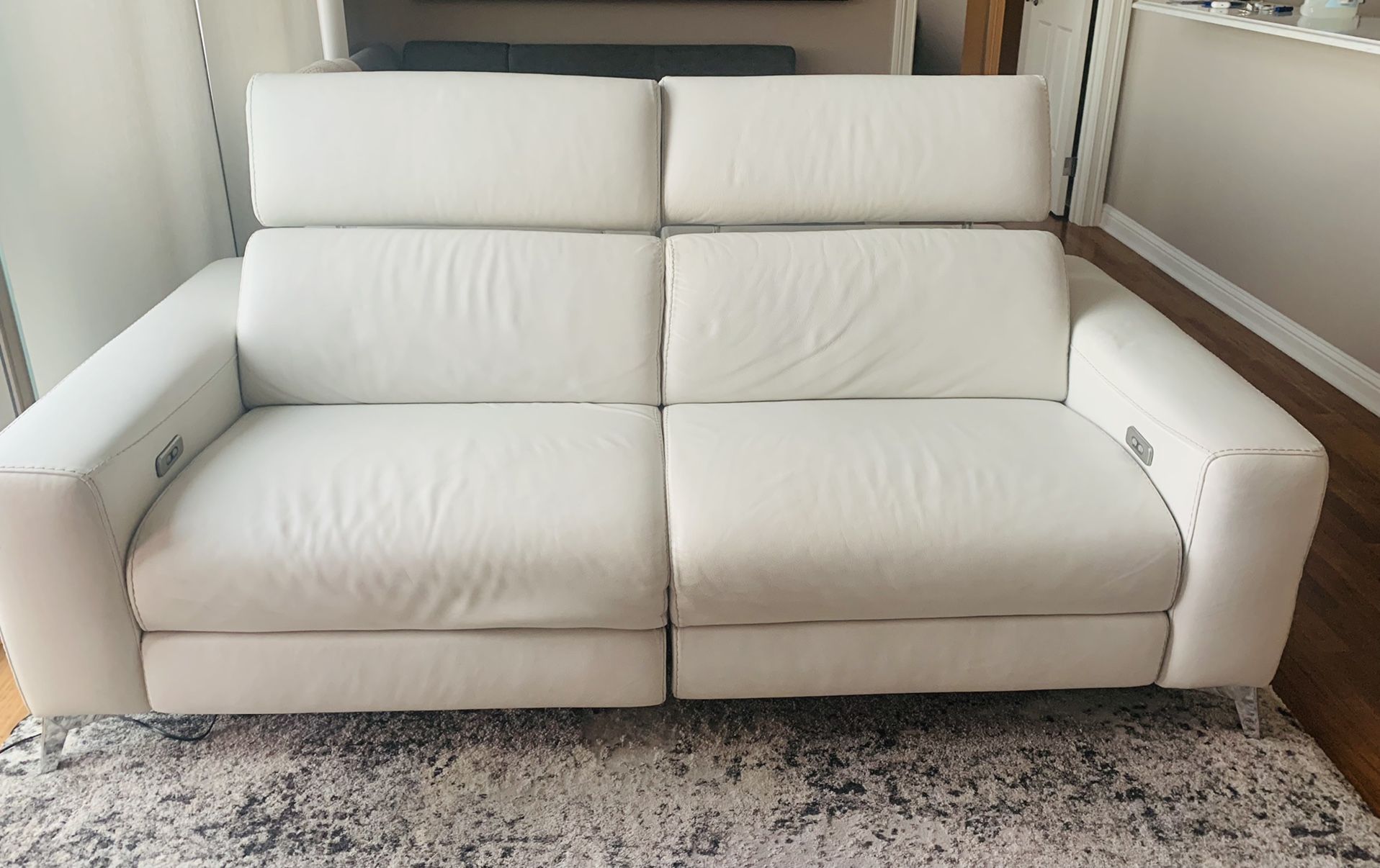 Amazing Reclining Off White/slate  Italian Leather Sofa!! 