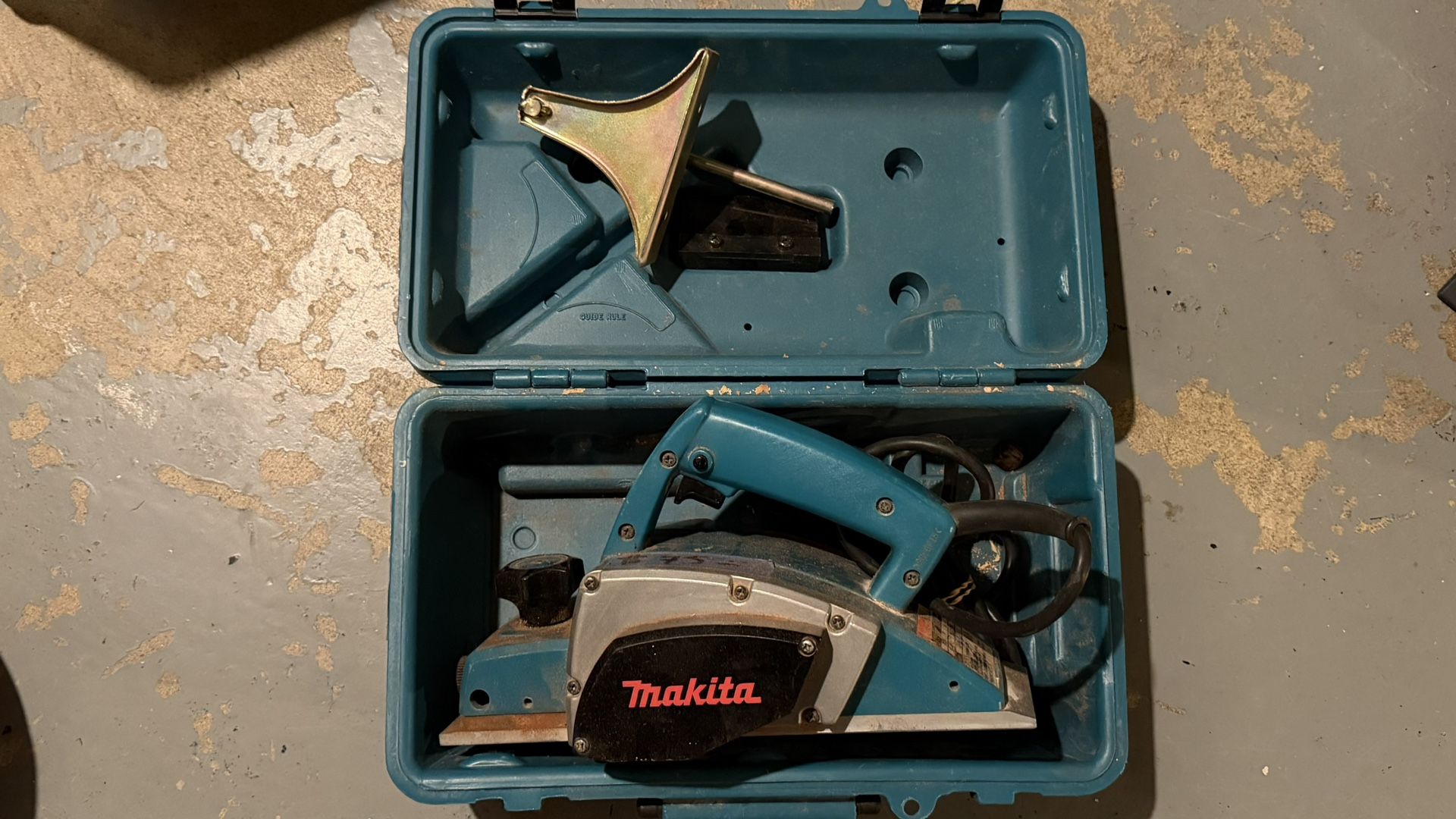 Makita N1900B Power Planer with Case