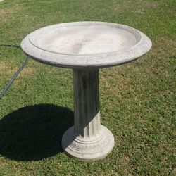 Concrete Bird Bath 