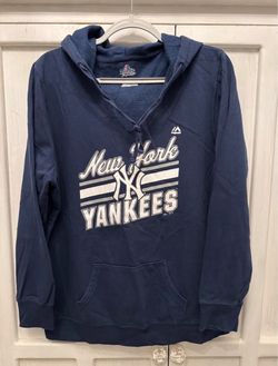 Yankees Ladies V-neck Sweatshirt