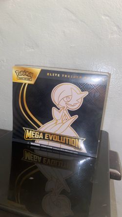 Mega Evolution Elite trainer box (Gardevoir)