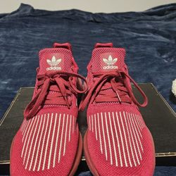 Adidas men's swift run collegiate burgundy size 13