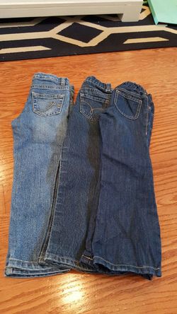 Set of 3 size 4t jeans all for 10