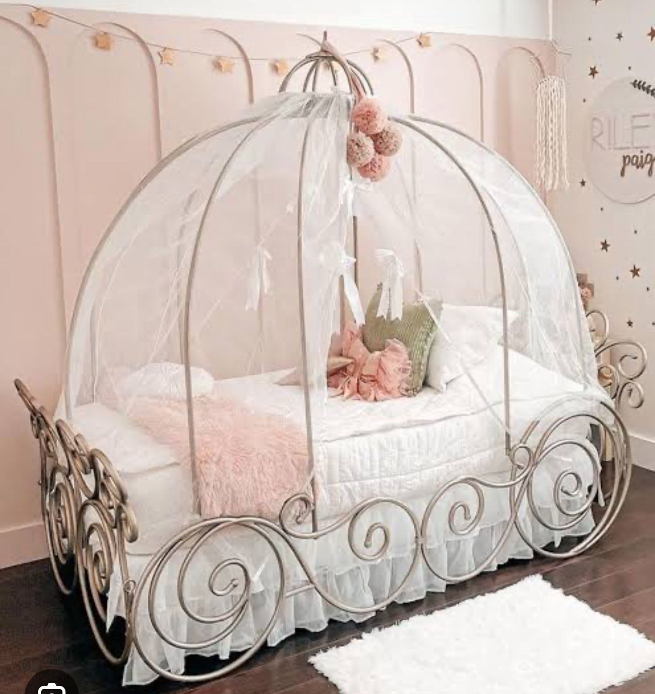 Twin Carriage Bed with mattress