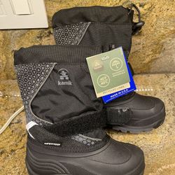 NWT Kid’s Winter Snow Boots sz 9